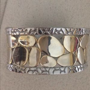 Gold and silver bangle with magnetic closure